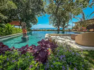 Villa Sea Esta - Exterieur- Zwembadzicht- Bali Vakantiehuizen 02
