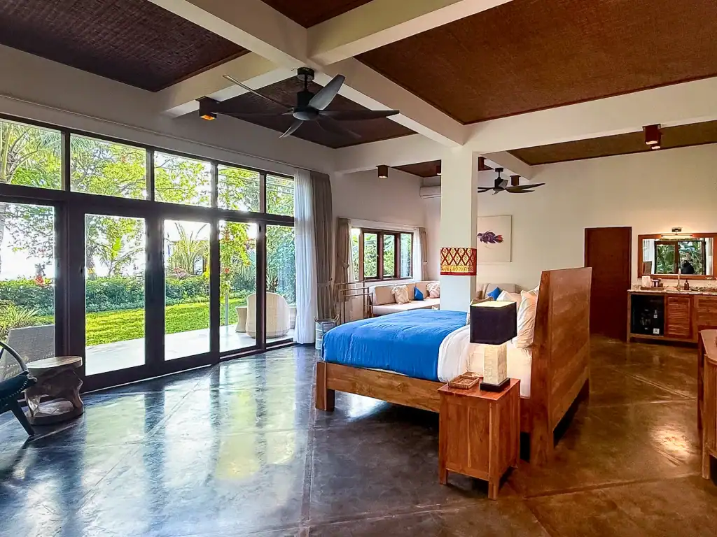 Villa Sea Esta - Mandarin Suite Windows toward beach- Bali Vakantiehuizen 03