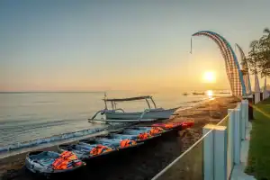 Lovina Beach - strand - Bali Vacation Homes 003